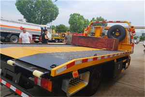 湟中附近拖车电话号码服务